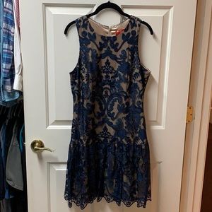 Monique Lhuiller cocktail dress